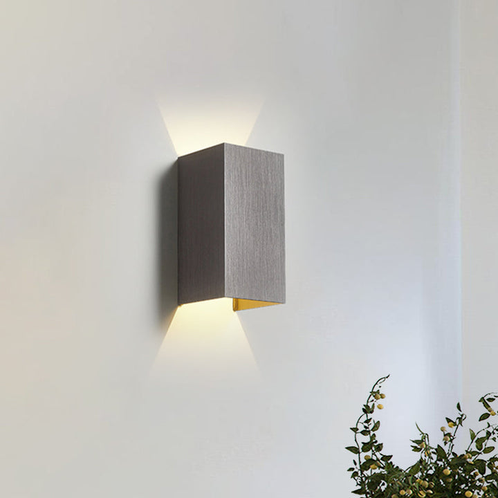 Skørter | Cuboid Up and Down LED Wall Lamp Contemporary Metal Gold/Brown/Grey Wall Light Fixture for Bedroom