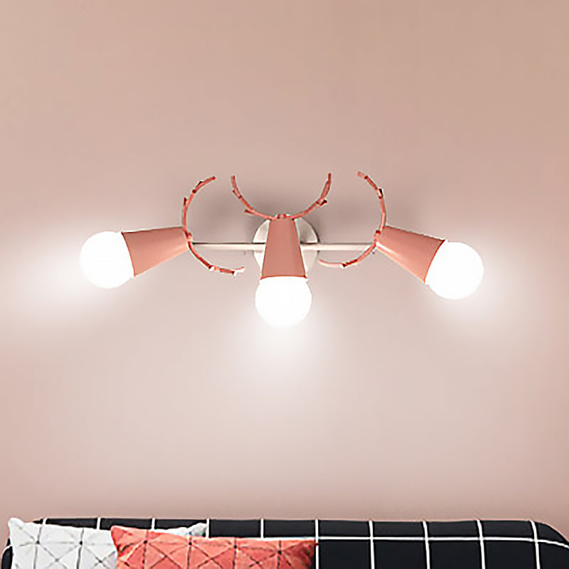 Skørter | Metallic Conical Wall Lamp with Deer Antlers Bedroom 3 Heads Nordic Undertone Wall Light