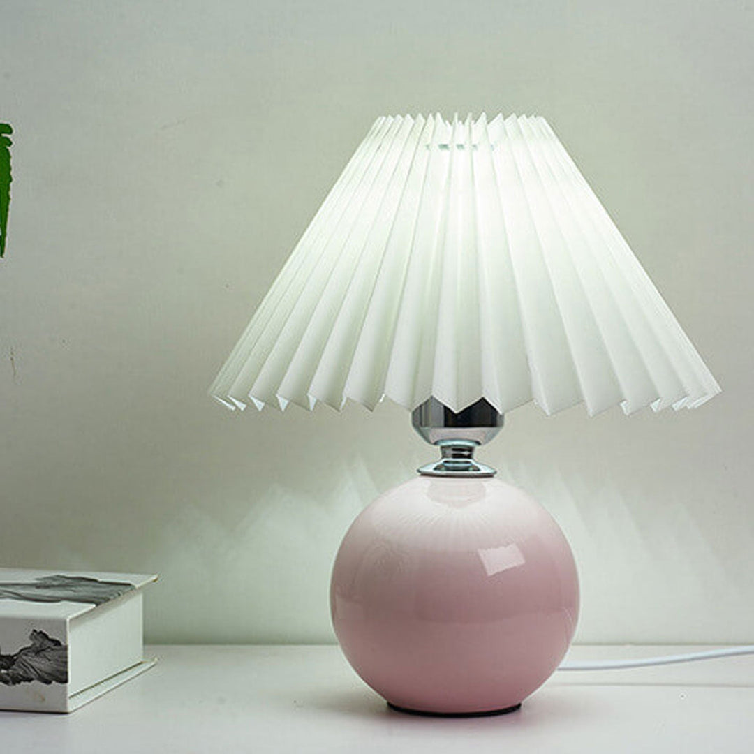 Lisslune | Nordic minimalist 1-light table lamp made of ceramic with pleats