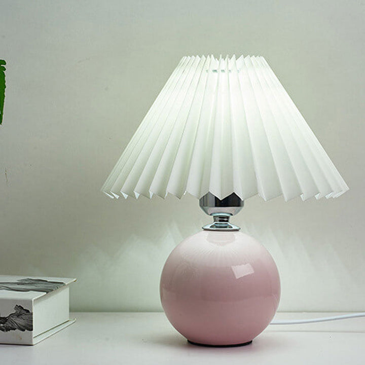 Lisslune | Nordic minimalist 1-light table lamp made of ceramic with pleats