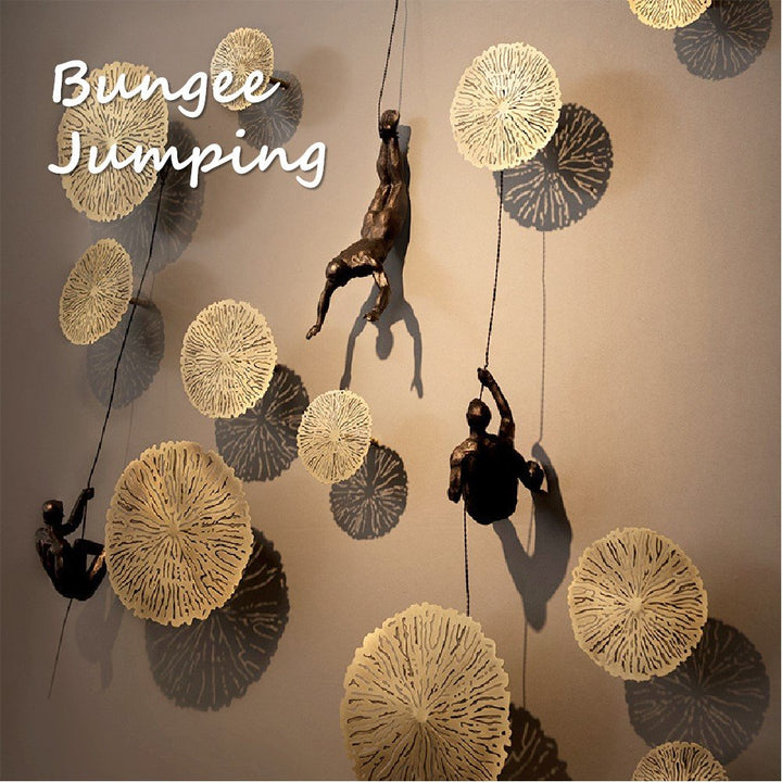 Lisslune | Climber Sculpture