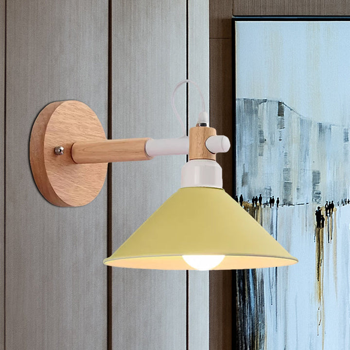 Skørter | Macaroon Pyramid Shape Wall Lamp Metal and Wood 1 Light Wall Lamp for Dining Room