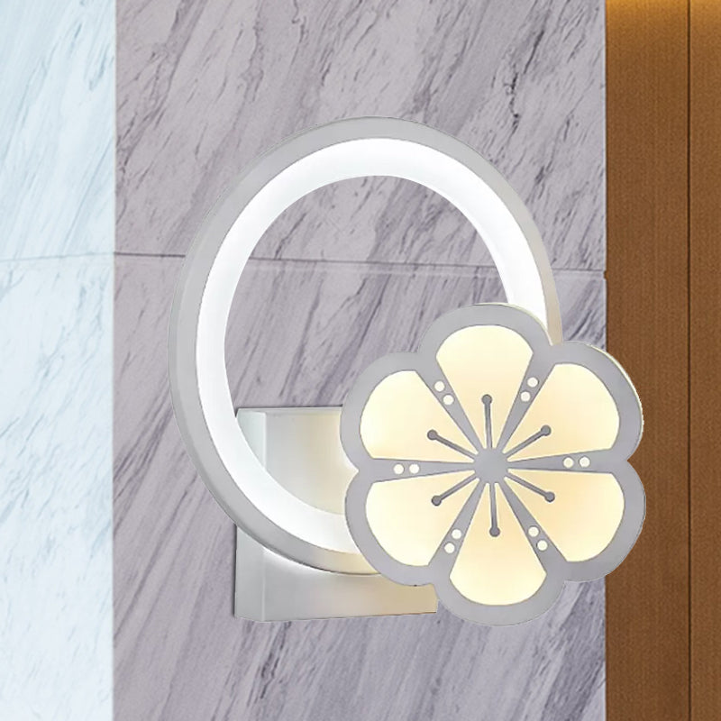 Skørter | Acrylic Large O Wall Lamp with Flower Adult Bedroom Modern LED Wall Lamp in White