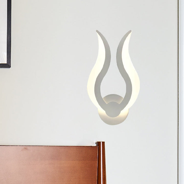Skørter | Creative fire-shaped wall light acrylic with LED wall spotlight for kitchen dining room
