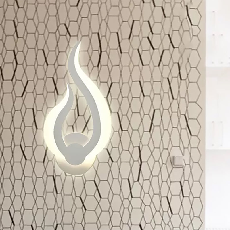 Skørter | Creative fire-shaped wall light acrylic with LED wall spotlight for kitchen dining room