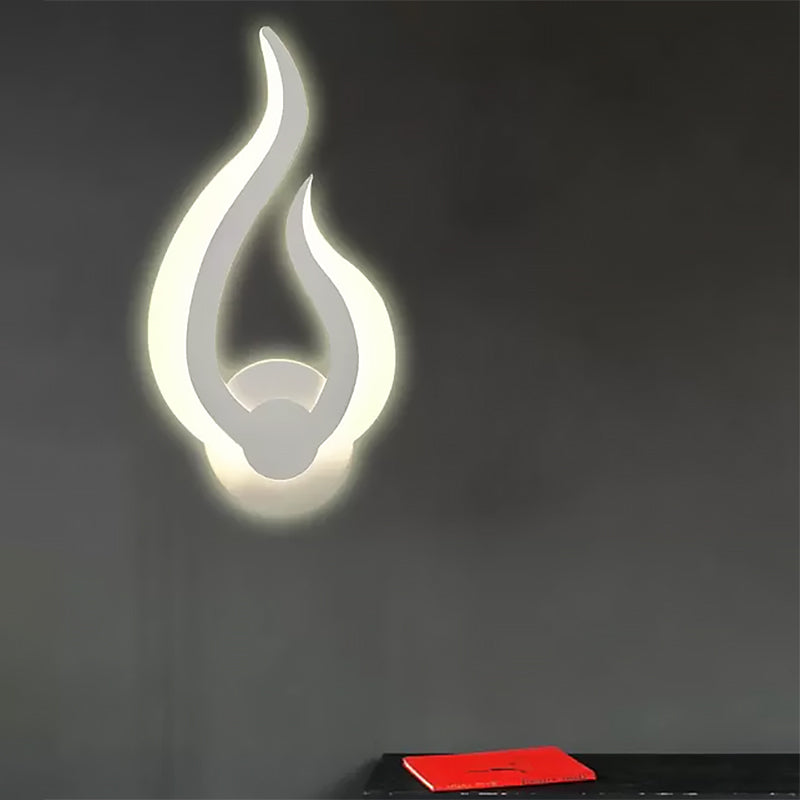 Skørter | Creative fire-shaped wall light acrylic with LED wall spotlight for kitchen dining room