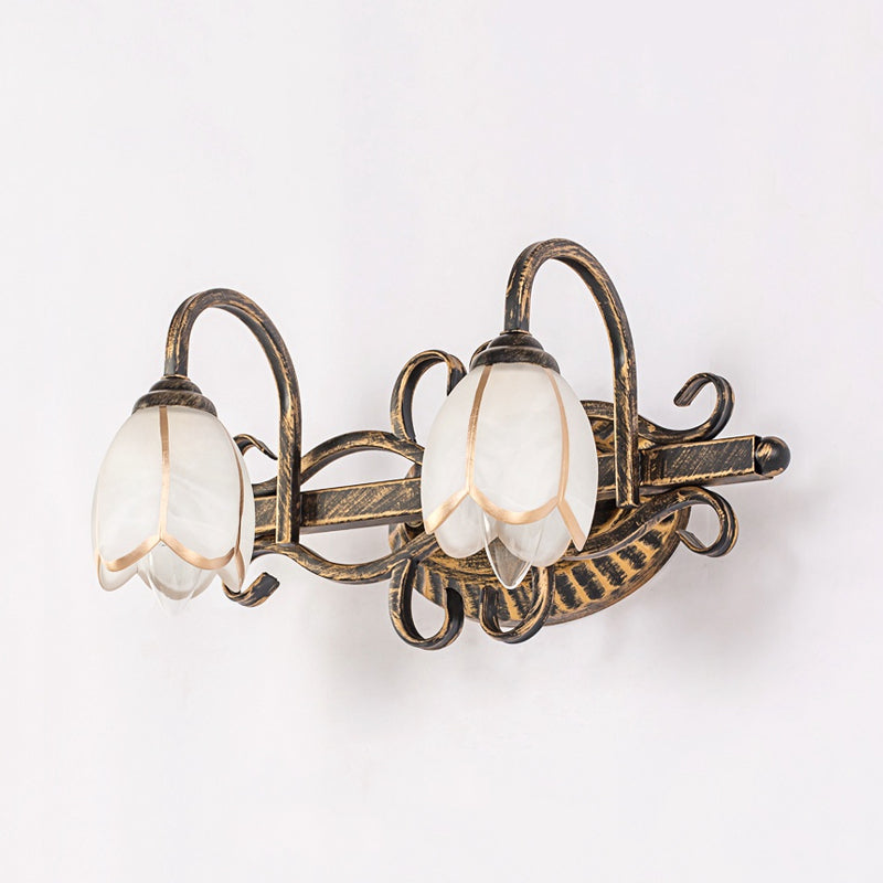 Skørter | 2/3 Lights Frosted Glass Vanity Light Fixture Traditional Antique Brass Flower Shaped Bathroom Lighting Fixture