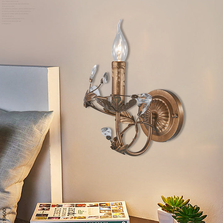 Skørter | Vintage Candle Wall Lamp Light 1 Light Brass Metal Wall Mount Light with Crystal Accent