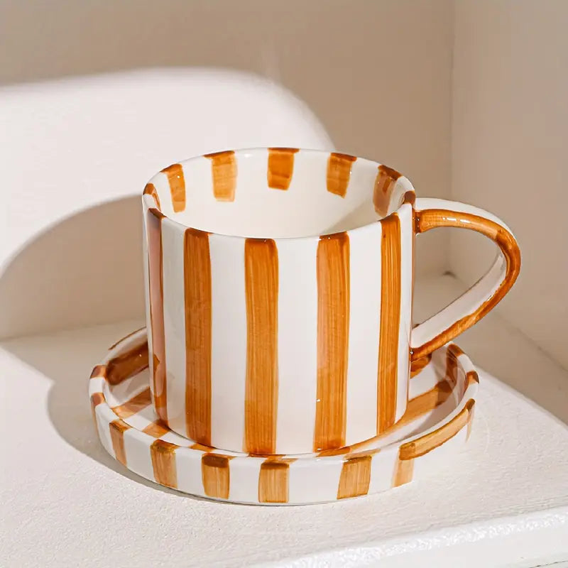 Lisslune | Sip&Stripe – Eye-catching cup with matching striped plate