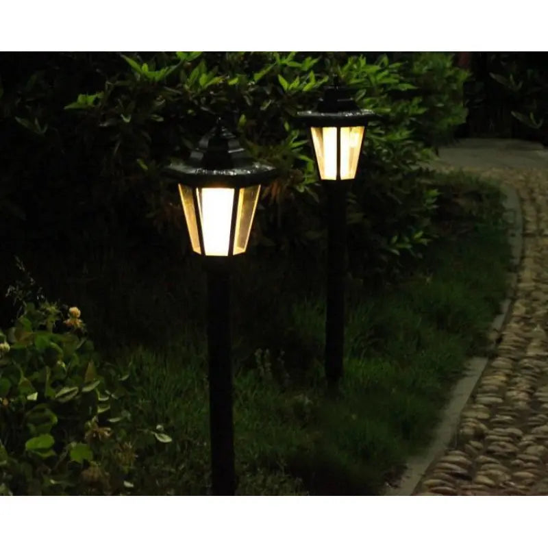 Lisslune | Solar Garden Lantern with LED – Outdoor Lighting for Terrace & Garden in Classic Lamp Design