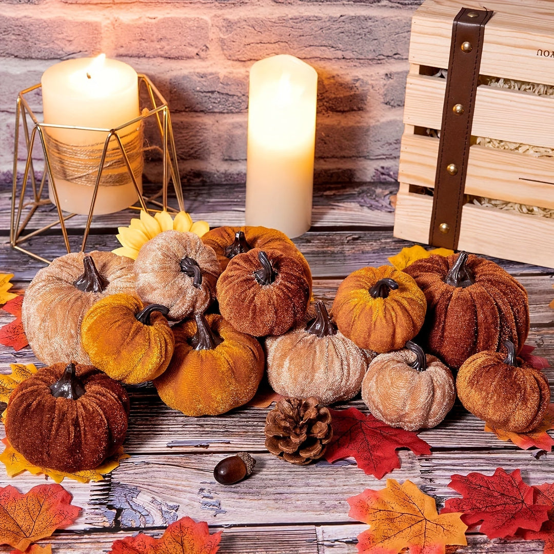 Lisslune | Autumn Decoration Pumpkin Set – 12 Pieces Artificial Pumpkins with Velvet Finish