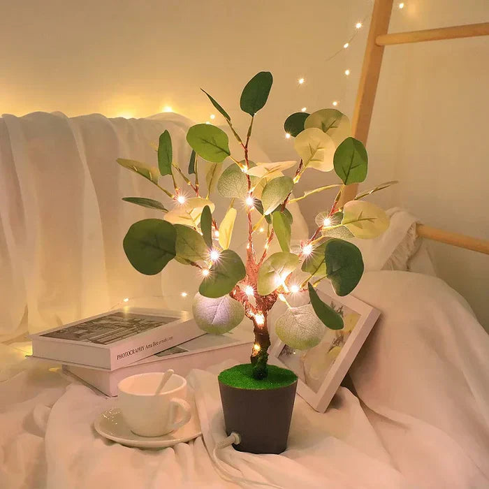 Lisslune | TwinkleBranch - LED night light with Christmas branch and decorative pot