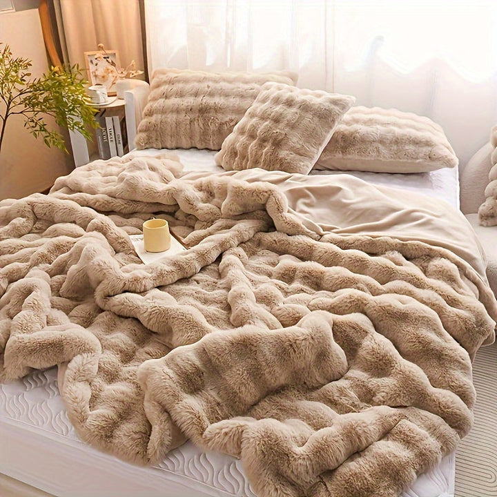 Lisslune | Premium Fleece Blanket with Elegant Design