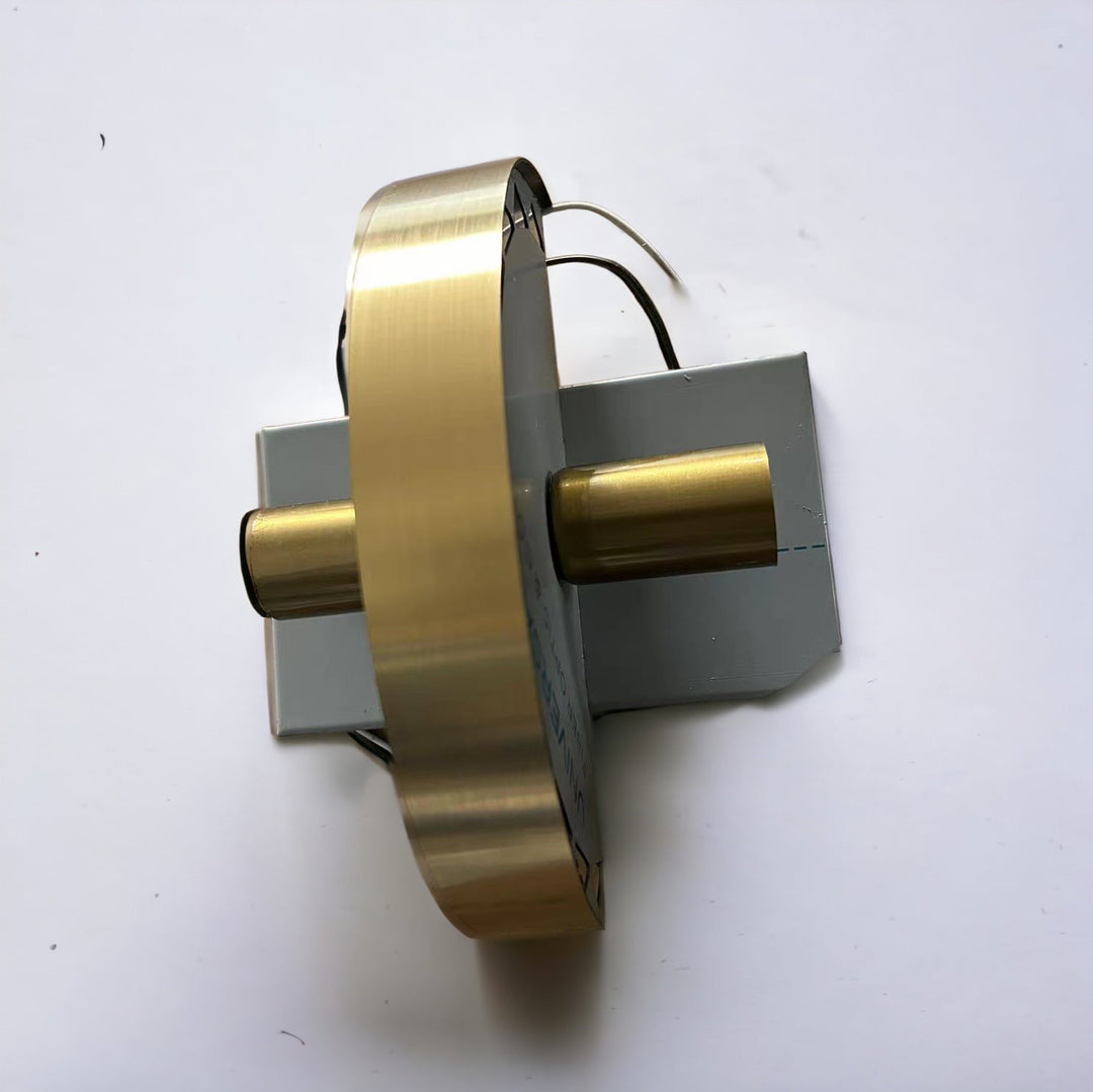 Lisslune | GoldenGleam – Elegant Gold Wall Light with Warm Glow