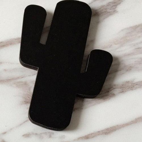 Lisslune | Charming Nordic wall hooks for children - Sweet rabbit, cactus, bow and ice cream designs