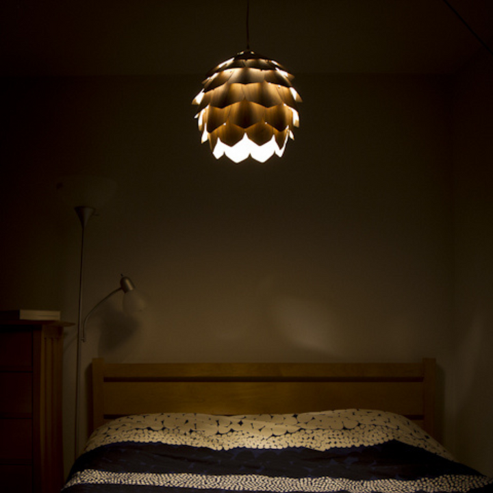 Lisslune | LumeLeaf nature-inspired lamp