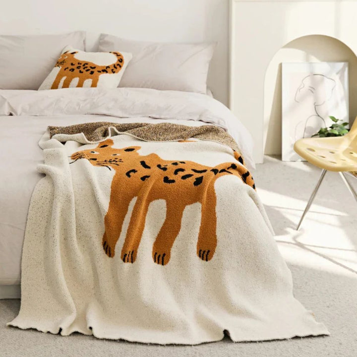 Lisslune | Wild Paws Cozy Blanket