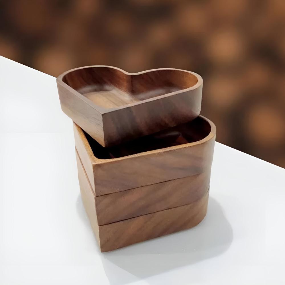 Lisslune | Heart-Shaped Wooden Snack Tray | 4 pcs