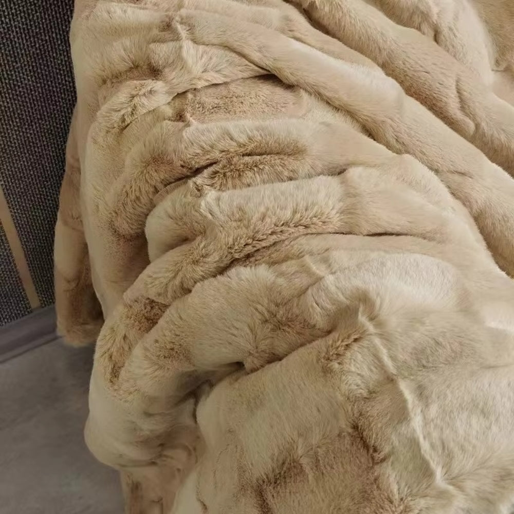 Lisslune | Heavenly Retreat Synthetic Fur Blanket