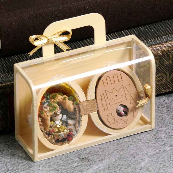 Lisslune | Creative DIY Microscopic House Model in Walnut Shape