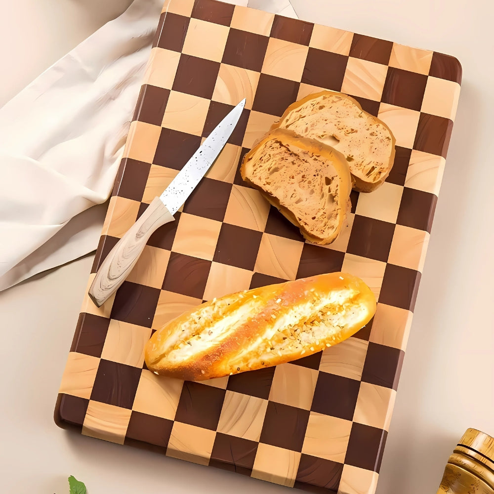 Lisslune | Chess-Inspired Acacia Wood Chopping Board