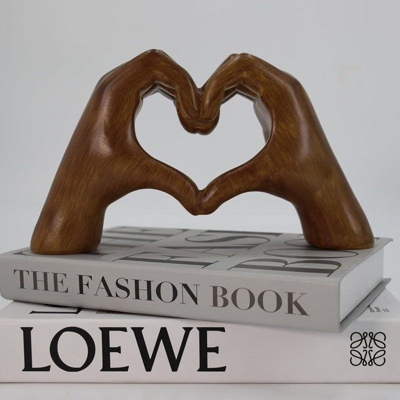 Lisslune | Handcrafted Heart Statue