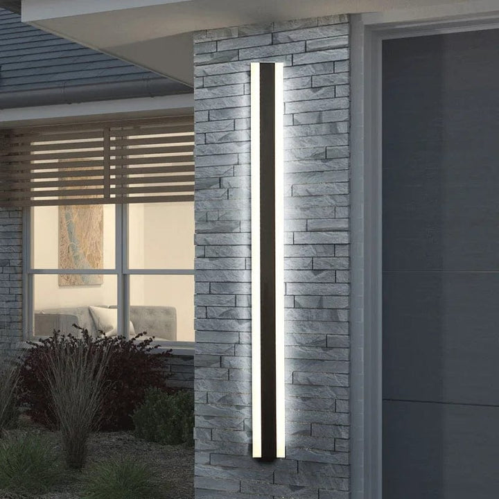 Lisslune | Smart LED Outdoor Wall Light with Light Sensor – Remote Control & Dimmable Features