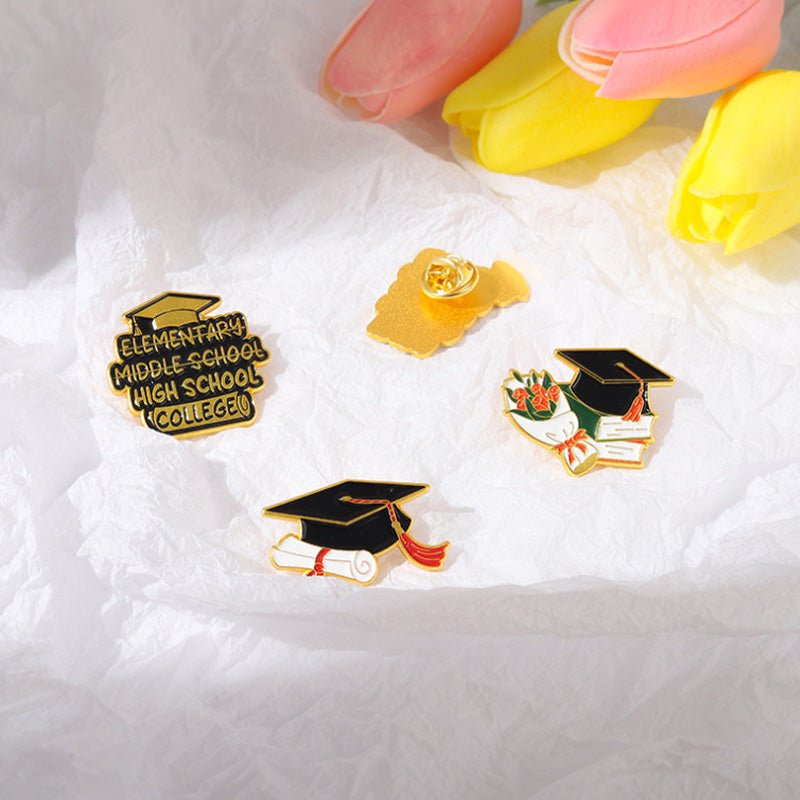 Lisslune | Graduation Season Metal Commemorative Pin