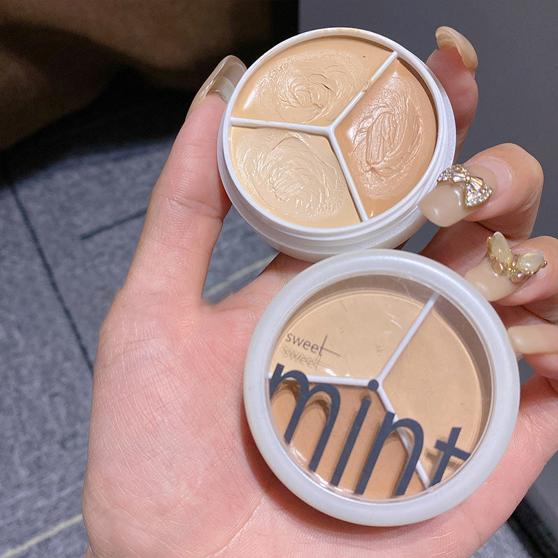 Lisslune | Tri-Color Multi-Purpose Concealer