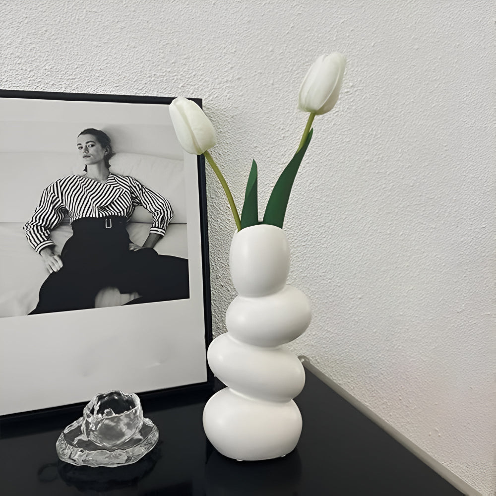 Lisslune | OvaForm Sculptural Ceramic Vase – Large Egg-shaped Modern Centerpiece Decoration
