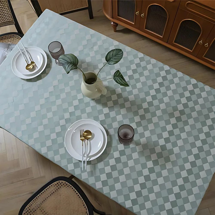 Lisslune | Heritage Checkered Tablecloth