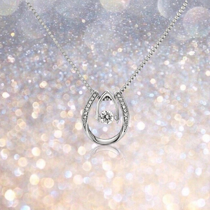 Lisslune | Horseshoe Necklace