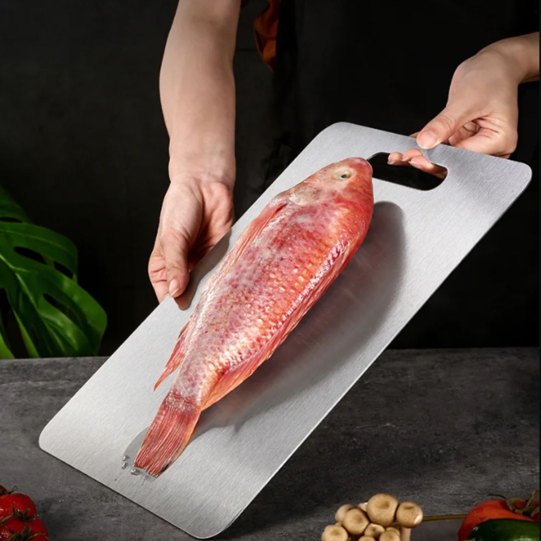 Lisslune | TitanPro – High-quality cutting board made of German stainless steel