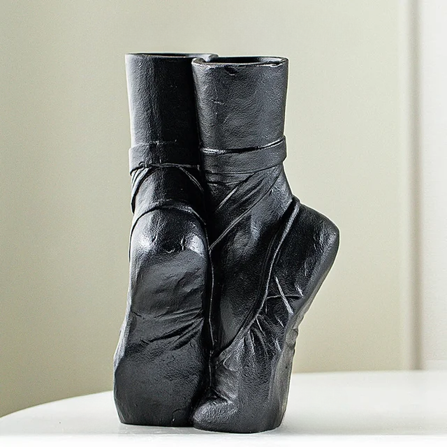 Lisslune | Elegant ballet-inspired ceramic flower vase