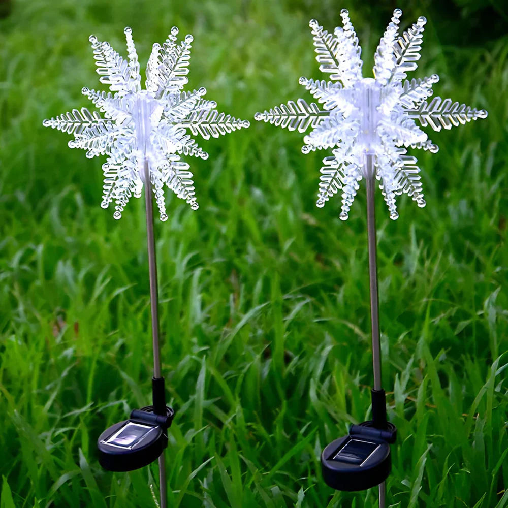 Lisslune | FrostyGlow - Waterproof LED Solar-Powered Snowflake Decoration Light for the Lawn