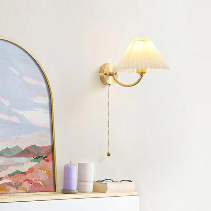 Lisslune | GoldenAura - Elegant Wall Light