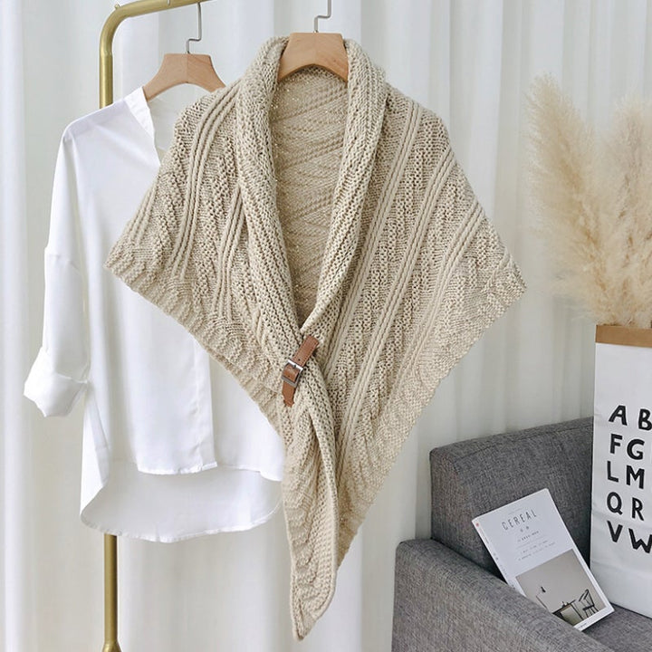 Lisslune | Triangular Knit Scarf with Leather Loop