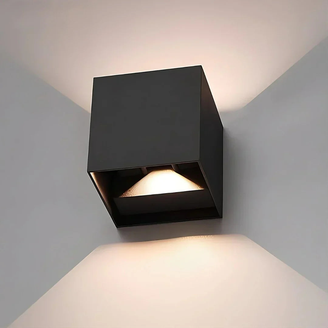 Lisslune | Luxe Wireless Rechargeable Wall Light – Motion Sensor & Warm LED Lighting (2700K)