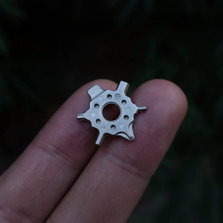 Lisslune | Cool 4-in-1 Pry Tool & 6-in-1 Screwdriver Titanium Bead Chain