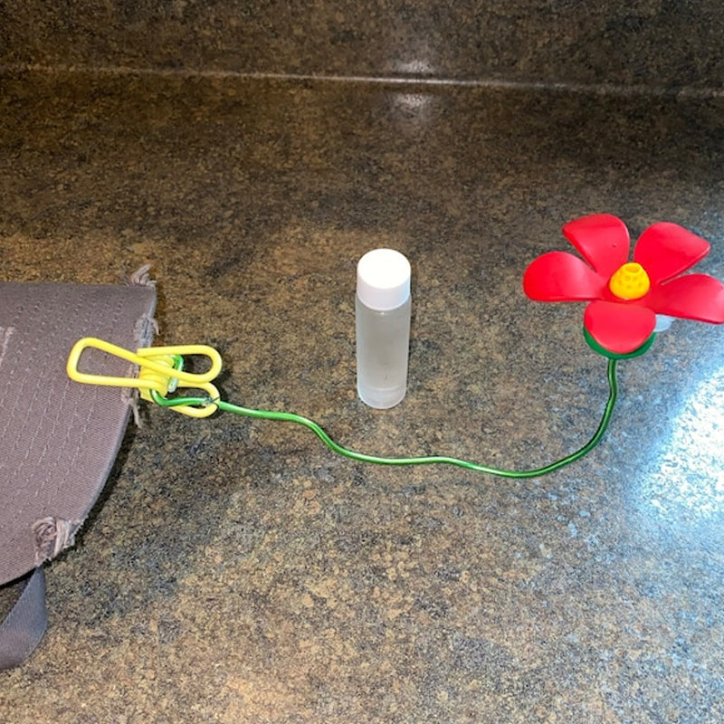 Lisslune | Hat Clip Hummingbird Feeder