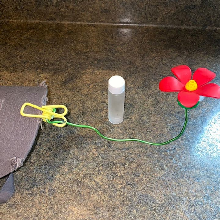 Lisslune | Hat Clip Hummingbird Feeder