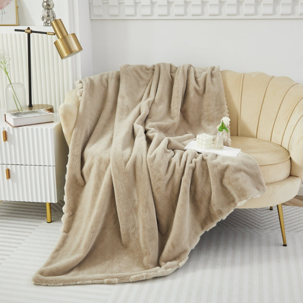 Lisslune | Plush Soft Synthetic Rabbit Blanket
