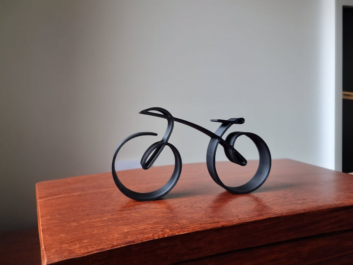 Lisslune | Elegant minimalist bicycle sculpture wireframe style