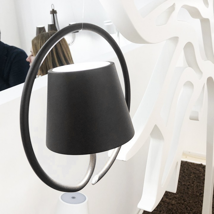 Lisslune | Emptyoo - Stylish Pendant Light for a Modern Interior