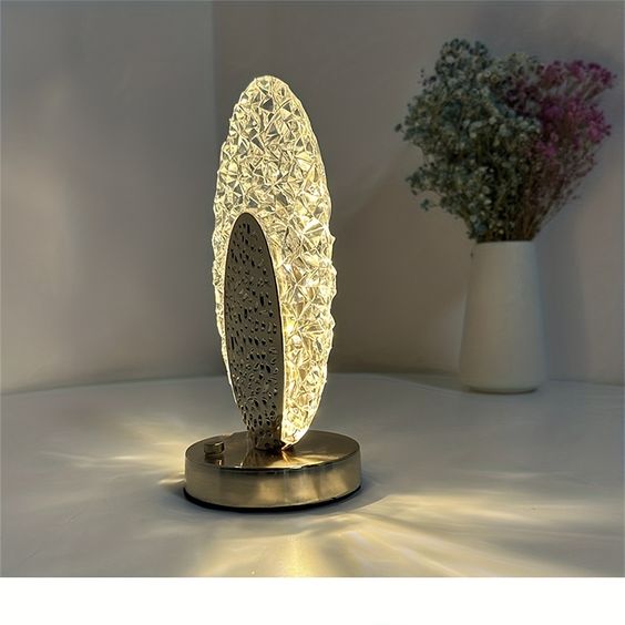 Lisslune | Modern & Luxury Peacock Table Lamp - CrystalGlow