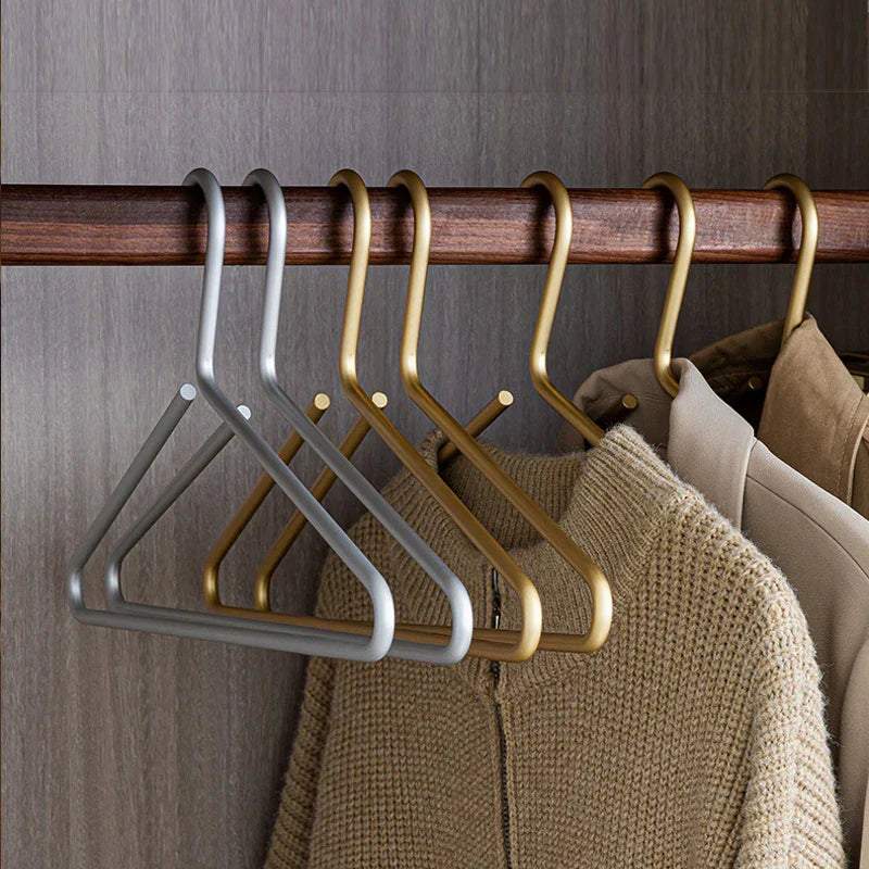 Lisslune | 5 pieces of hangers made of solid matte gold/silver │ Seamless wardrobe organizer made of metal