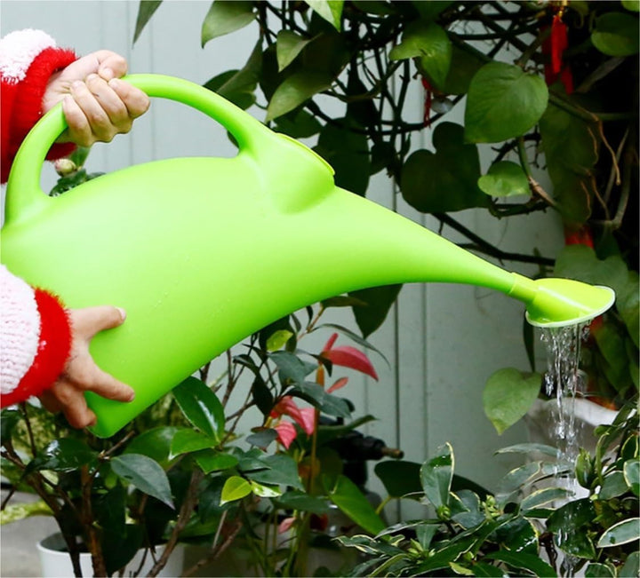 Lisslune | Practical watering can for the garden – Ergonomic design and easy handling