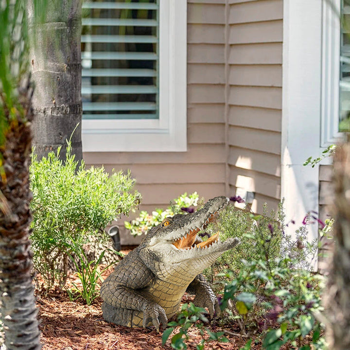 Lisslune | Garden Swamp Gator Statue