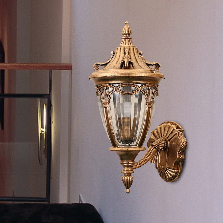 Skørter | 1 Light Bulb Urn Wall Sconce Light Loft Brass/Black Metal Wall Lamp Fixture with Clear Ribbed Glass Shade