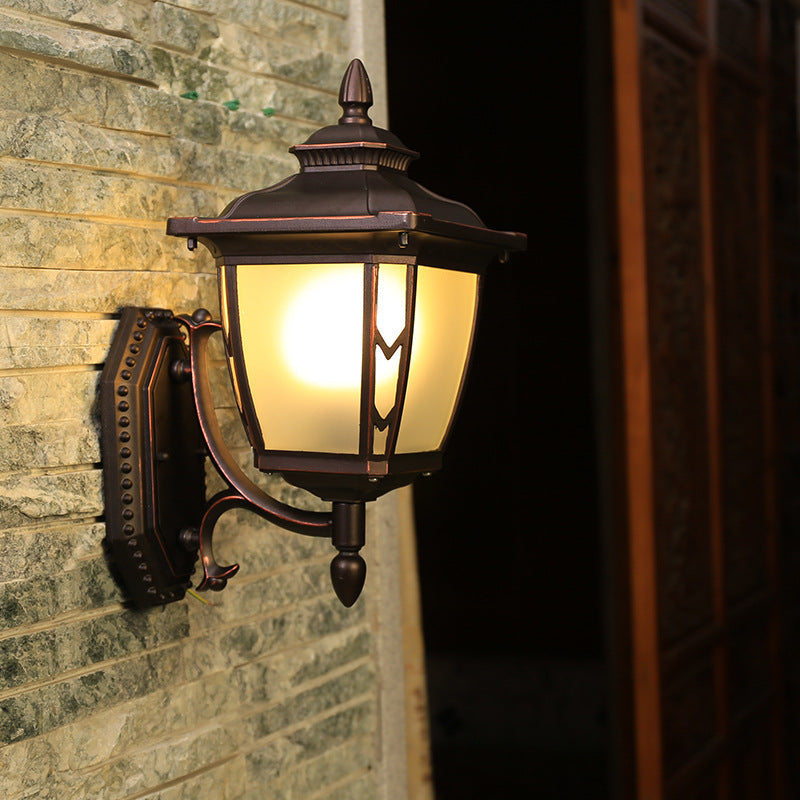 Skørter | Coffee 1-Light Wall Mounted Lamp Fixture Lodges Matte Glass Pine Cone Wall Sconce Lighting for Outdoors